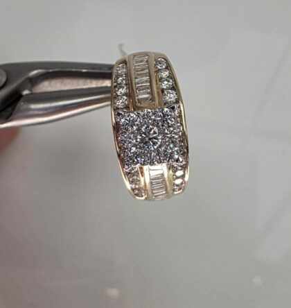 Ring 14KT Yellow Gold Diamond Square T7