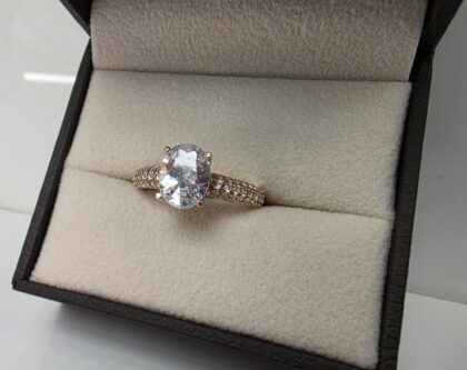 Ring 14KT Yellow Zirconia Ovalada T7